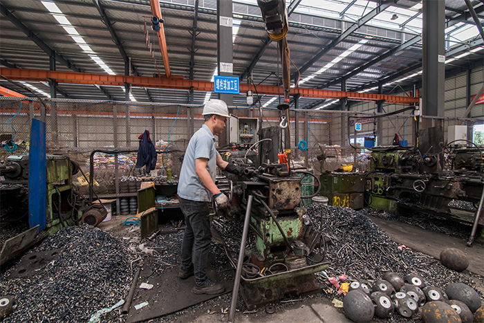 牙克石网架配件-螺栓球加工车间